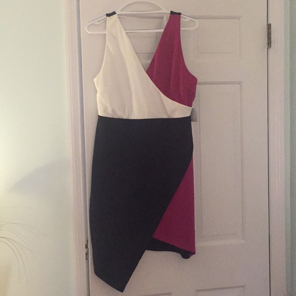 Fun dress - Picture 2 of 4